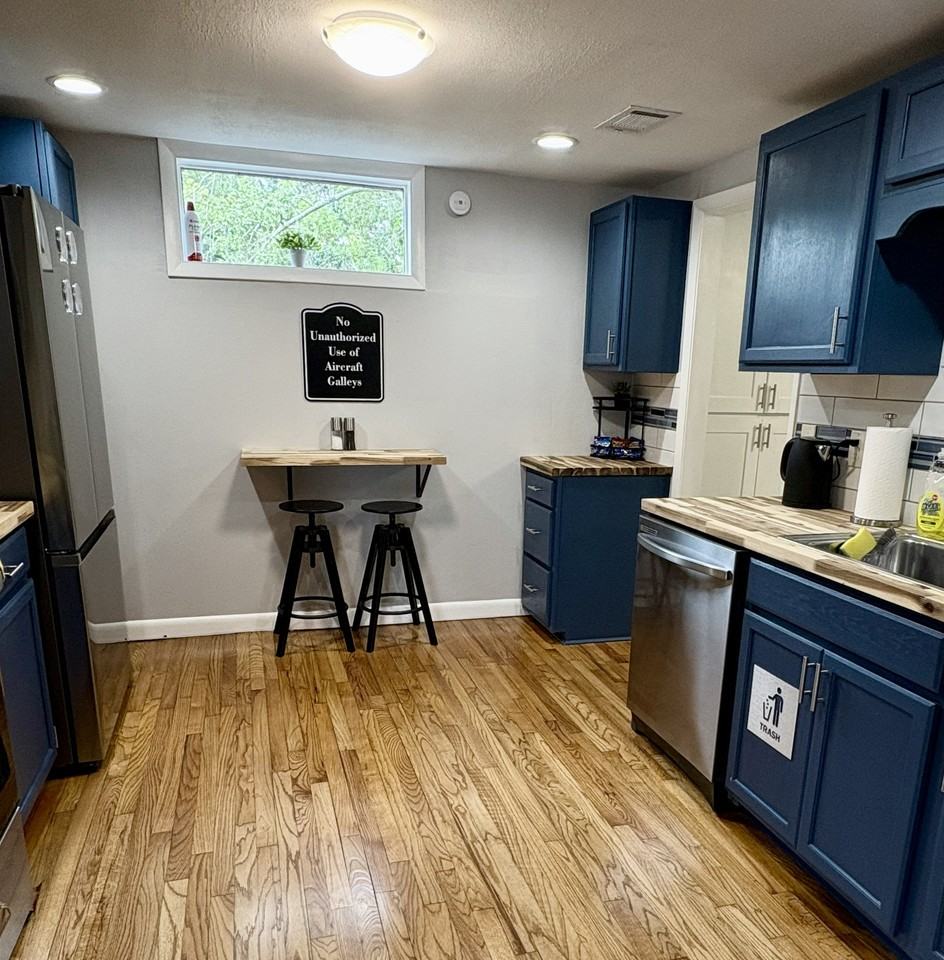 301 Wolfe St #2ndFL - Photo 6 of 10