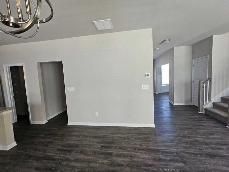 235 Presidents Way - Photo 2 of 4