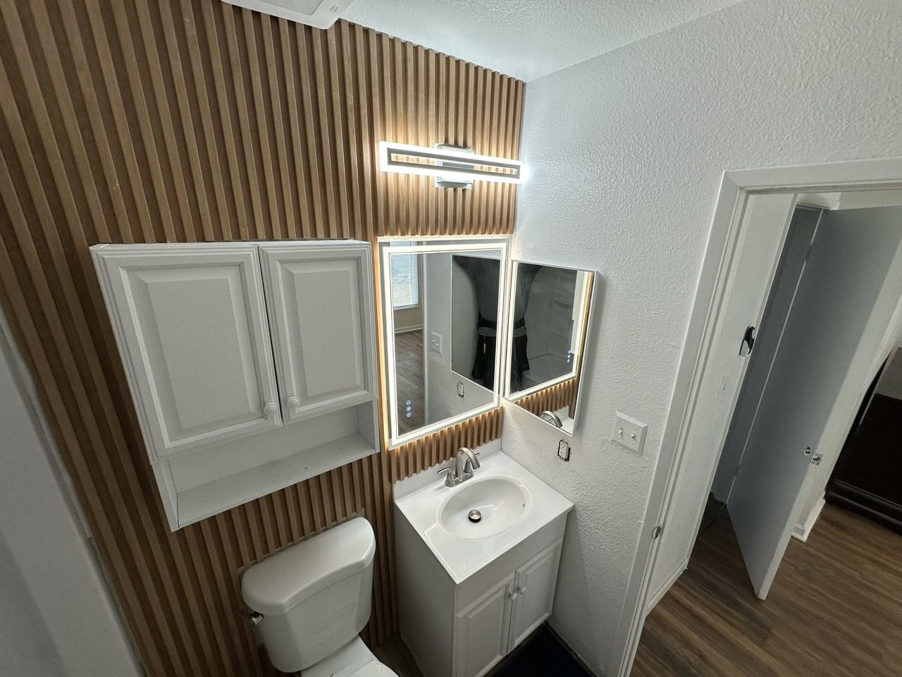 2025 W Dixon St - Photo 5 of 8
