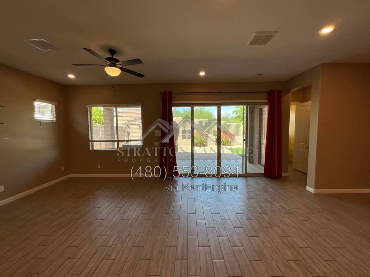 517 S 197th Ln - Photo 3 of 10