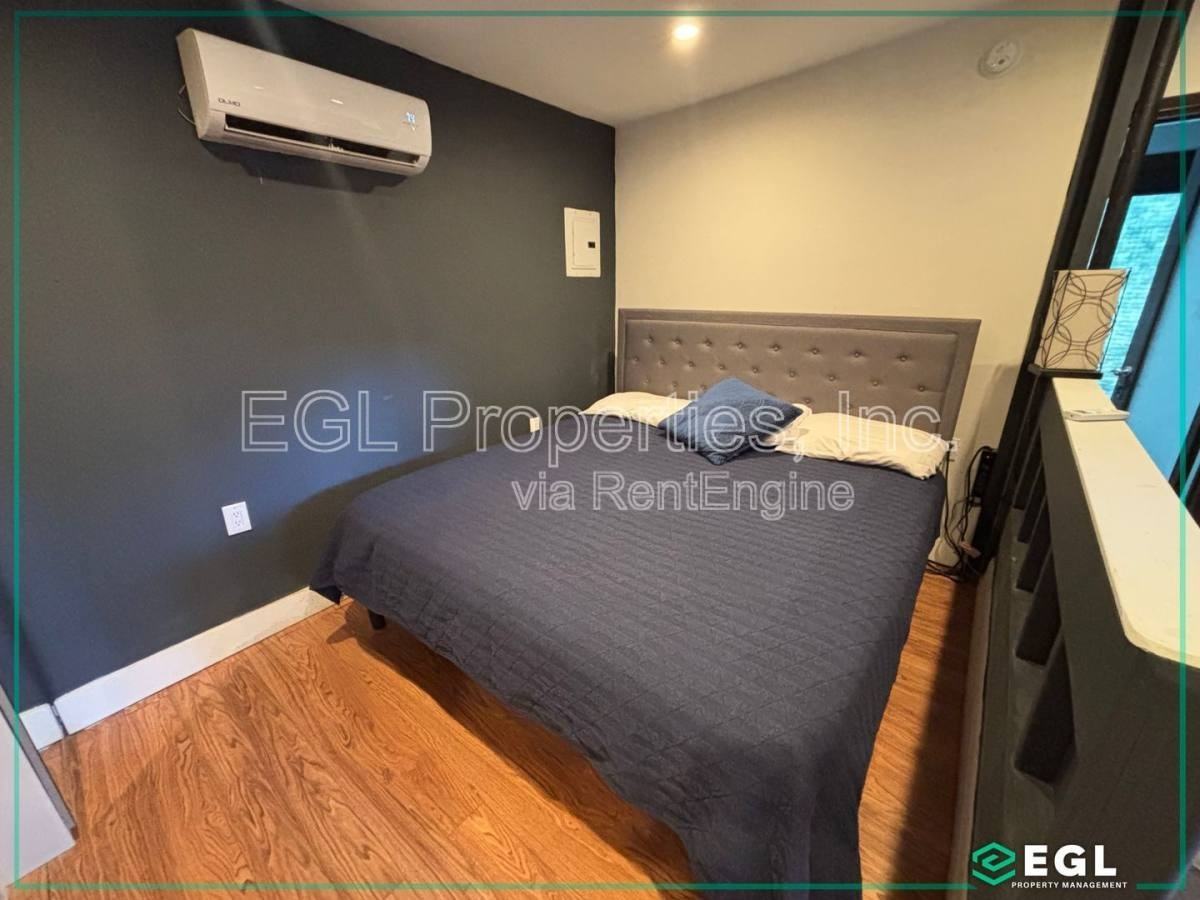 6657 Lindenhurst Ave - Photo 3 of 8