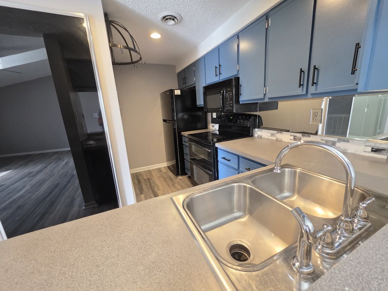 2440 Stembridge Ct #J - Photo 4 of 11