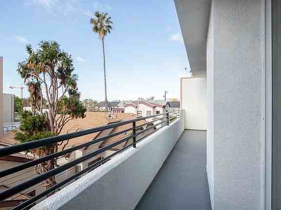 1616 N Serrano Ave - Photo 4 of 12