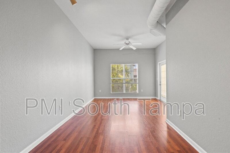 2421 W Horatio St #838 - Photo 4 of 29