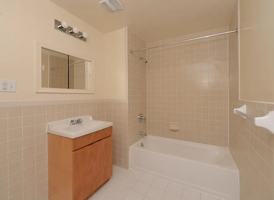 featured image of 48 Hilton Ave