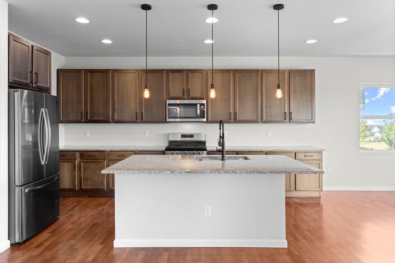 4951 Basalt Ridge Cir - Photo 6 of 36