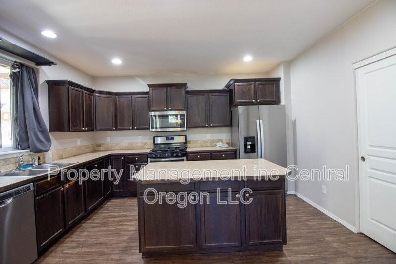 20278 Knightsbridge Pl - Photo 3 of 29