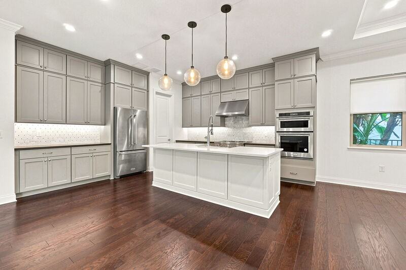 10134 Royal Island Ct - Photo 2 of 38