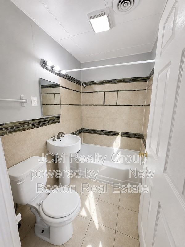 38 Neptune St #U1L - Photo 3 of 5