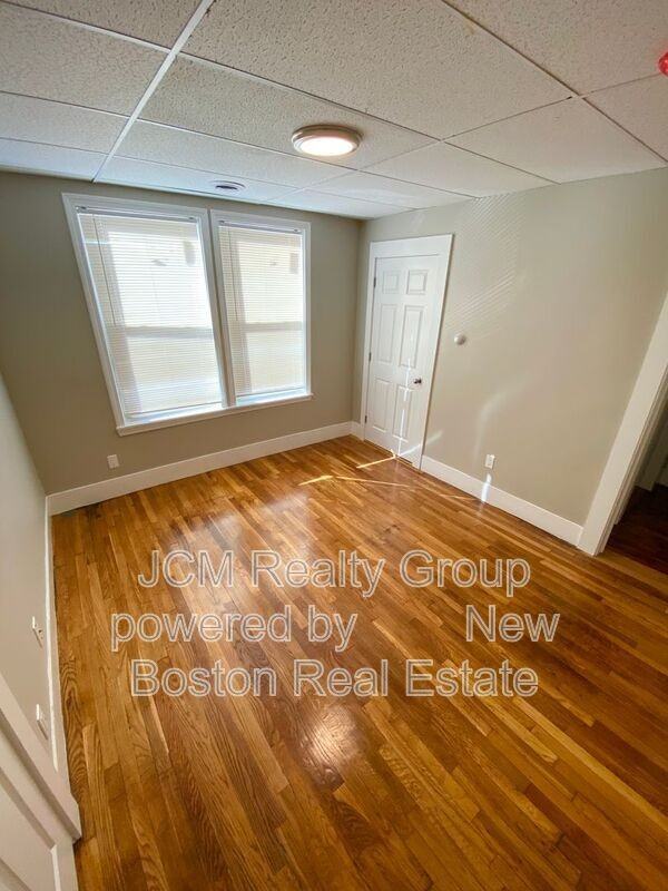38 Neptune St #U1R - Photo 3 of 5