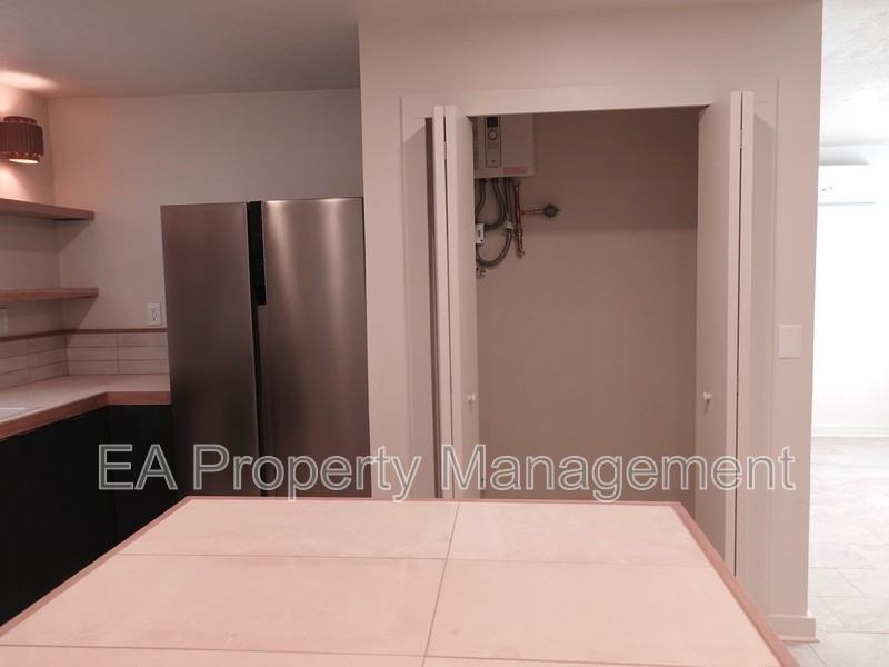 2613 San Pablo St Ne - Photo 7 of 30