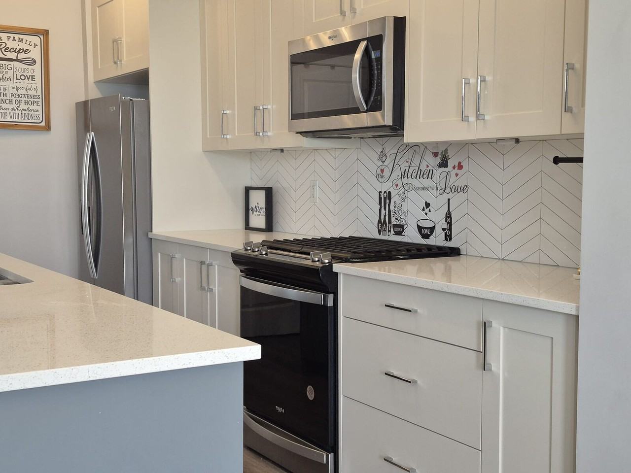 2512 152 Ave Nw - Photo 4 of 18