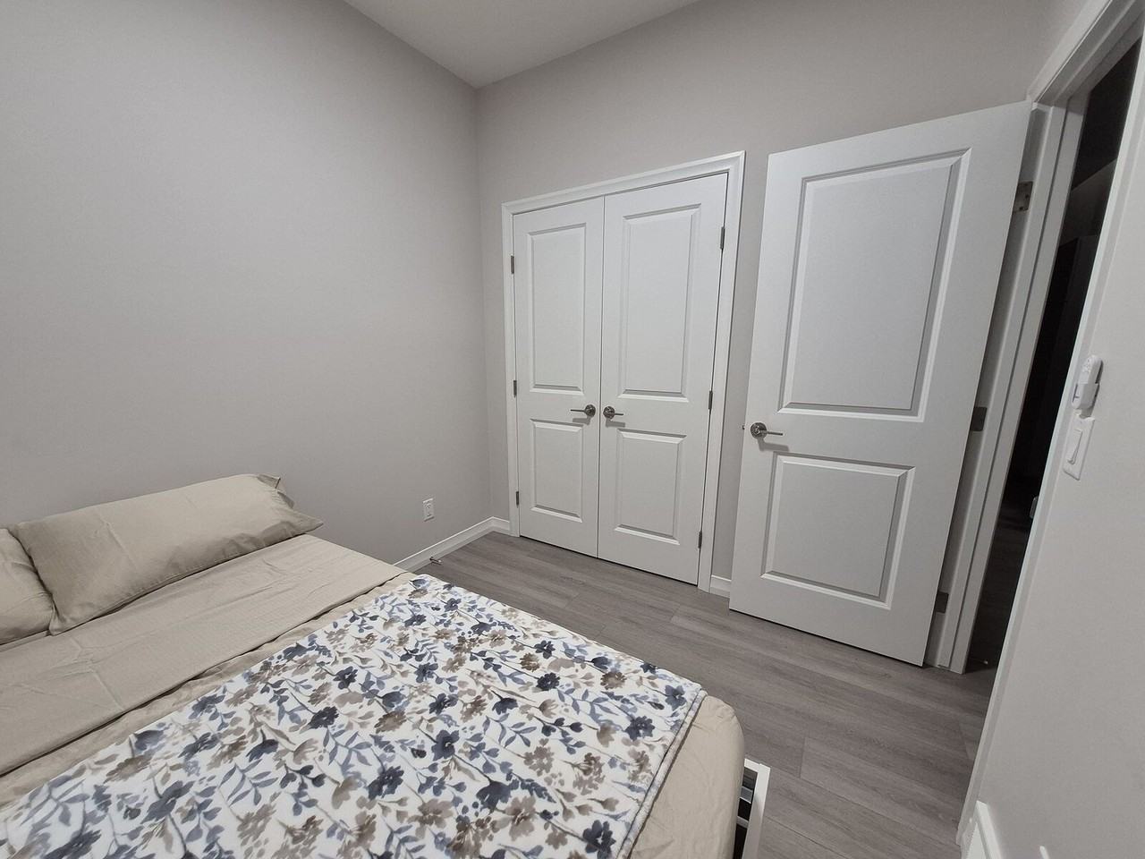 241 Belmont Way Sw - Photo 3 of 11