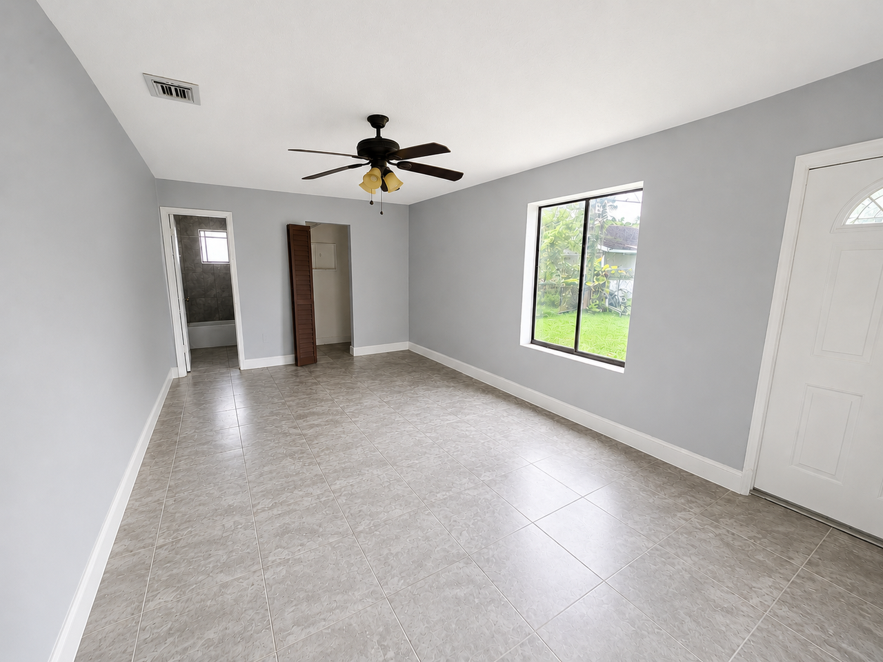 6111 Pierce St #REAR - Photo 3 of 4