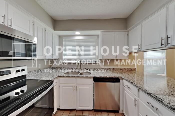 819 Trevor Way - Photo 7 of 20