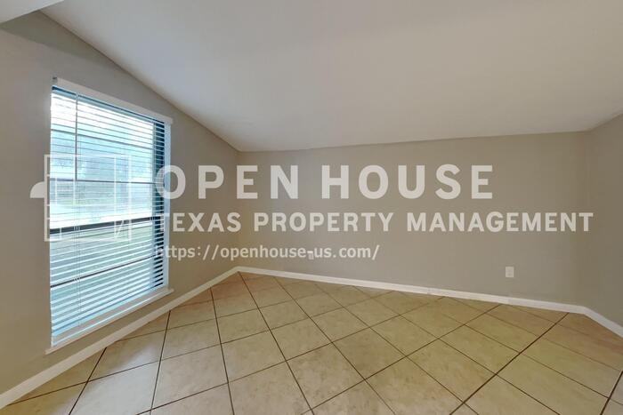 5119 Cairnleigh Dr - Photo 5 of 20