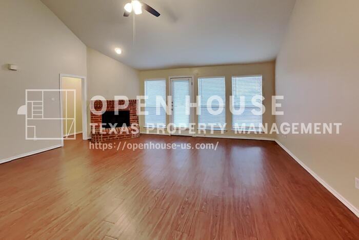 3112 Creekside Dr - Photo 4 of 18