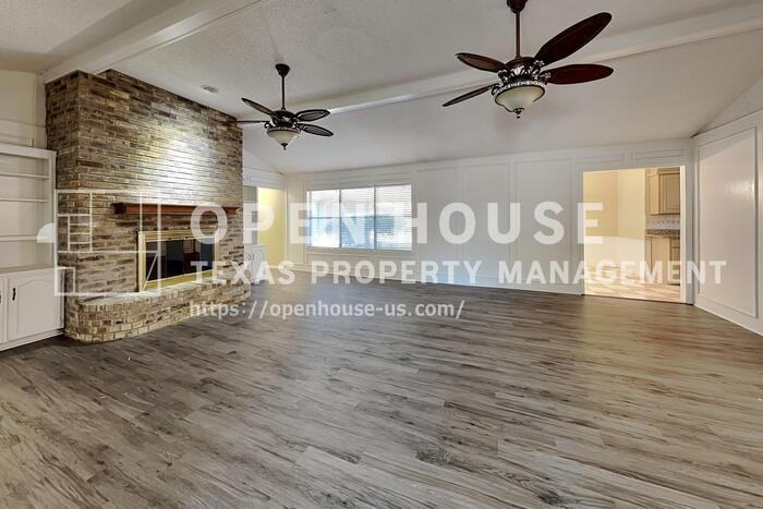8 Lake Forest Dr - Photo 4 of 24