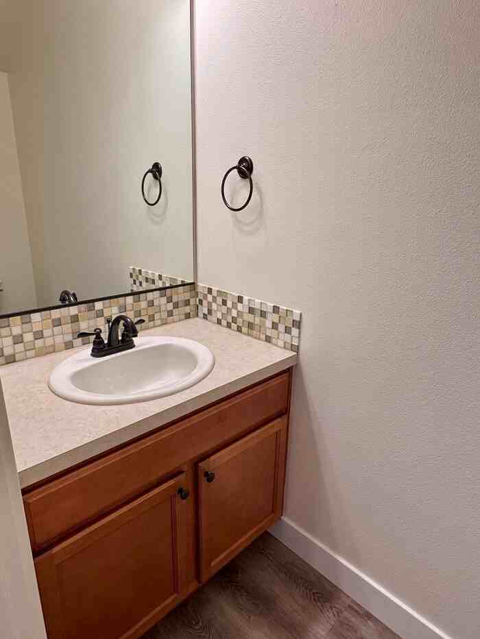 460 Sw 3rd Ave - Photo 7 of 13