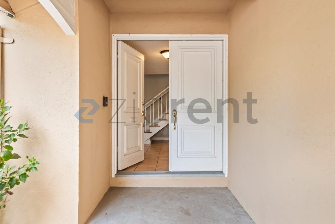 5710 Venado Ct - Photo 4 of 36