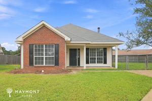 featured image of 122 Forrestwood Dr