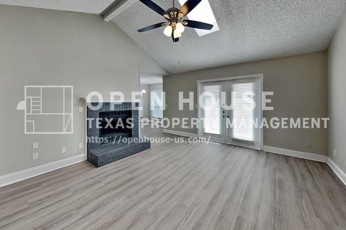 1916 Sharon Dr - Photo 4 of 20
