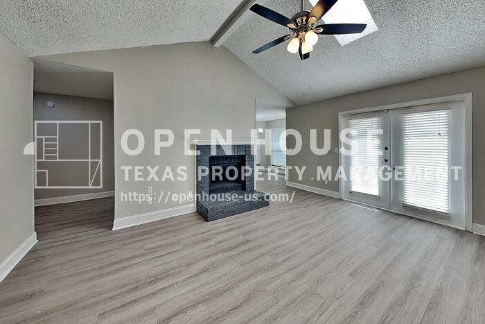 1916 Sharon Dr - Photo 5 of 20