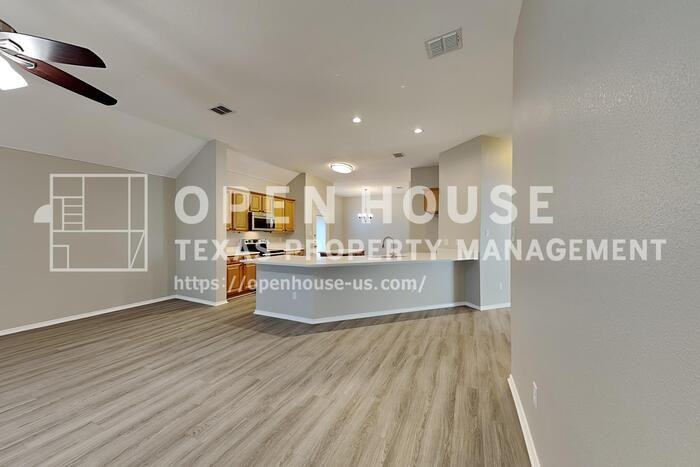300 Lottie Ln - Photo 4 of 20