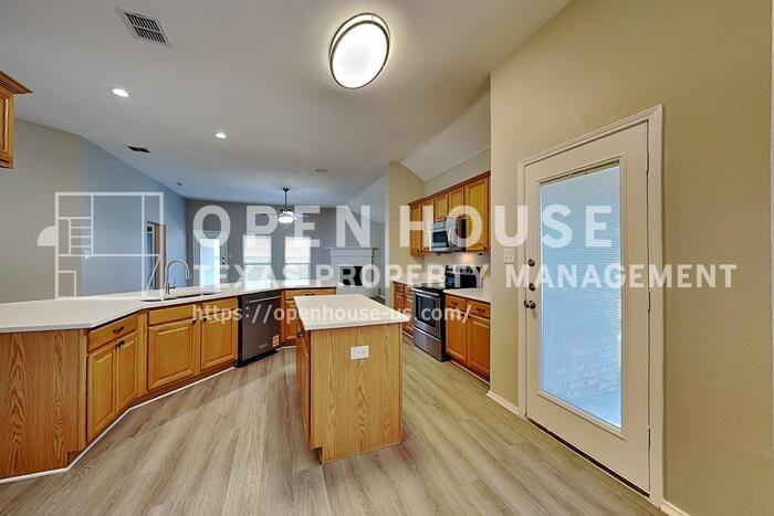 300 Lottie Ln - Photo 6 of 20