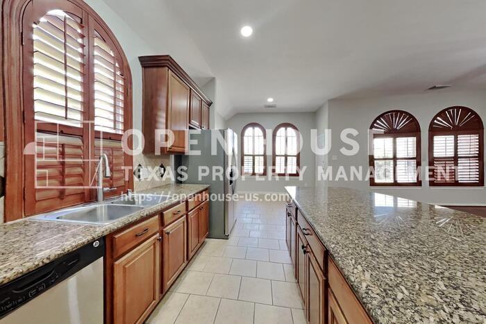 20743 Oakhurst Park Dr - Photo 6 of 25