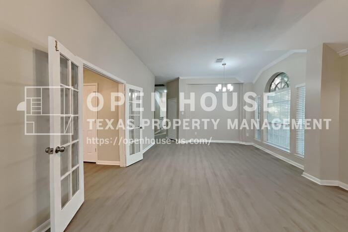 16902 Canyon Ridge Ct - Photo 4 of 23