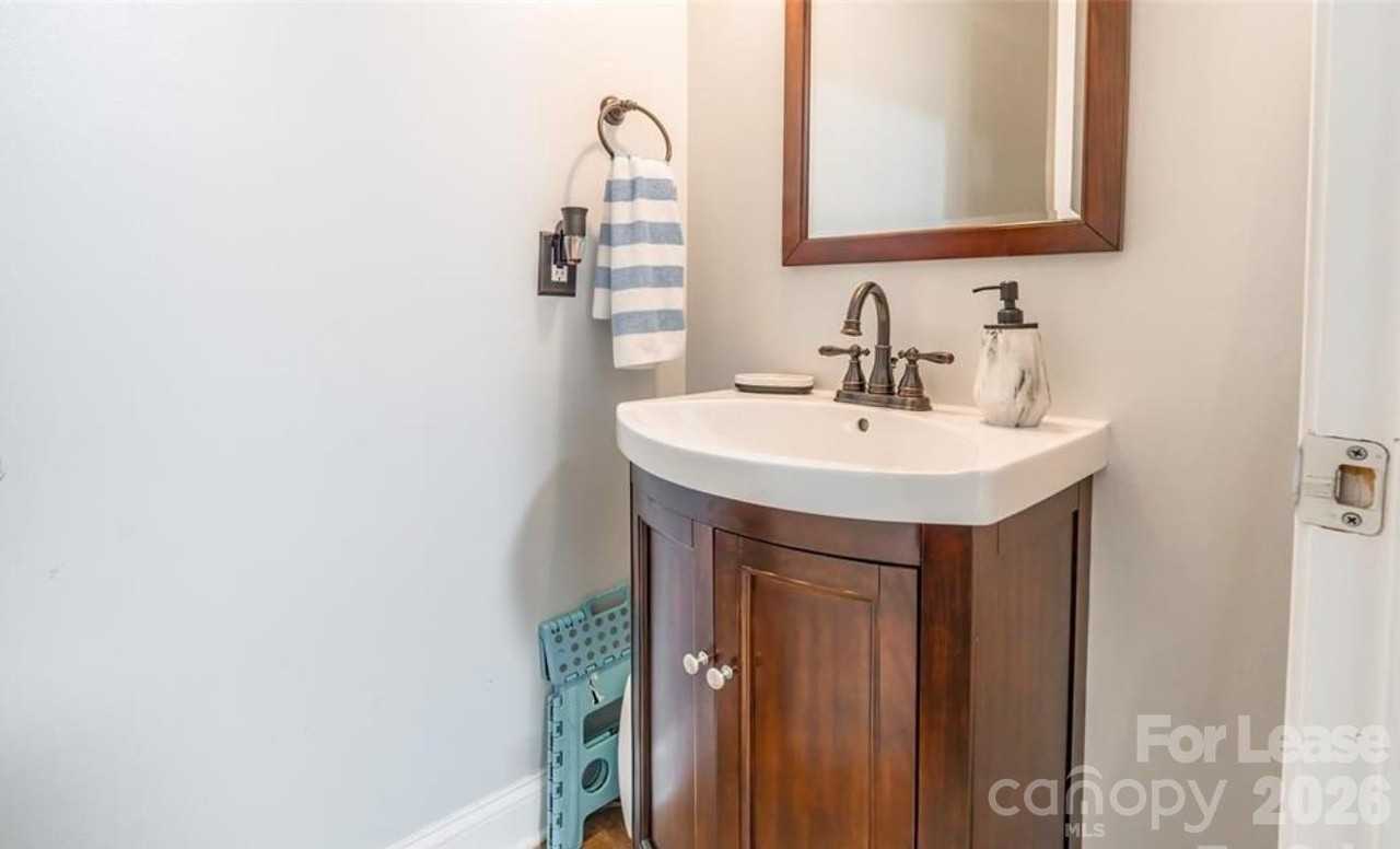 5623 Fetzer Ave Nw - Photo 6 of 13