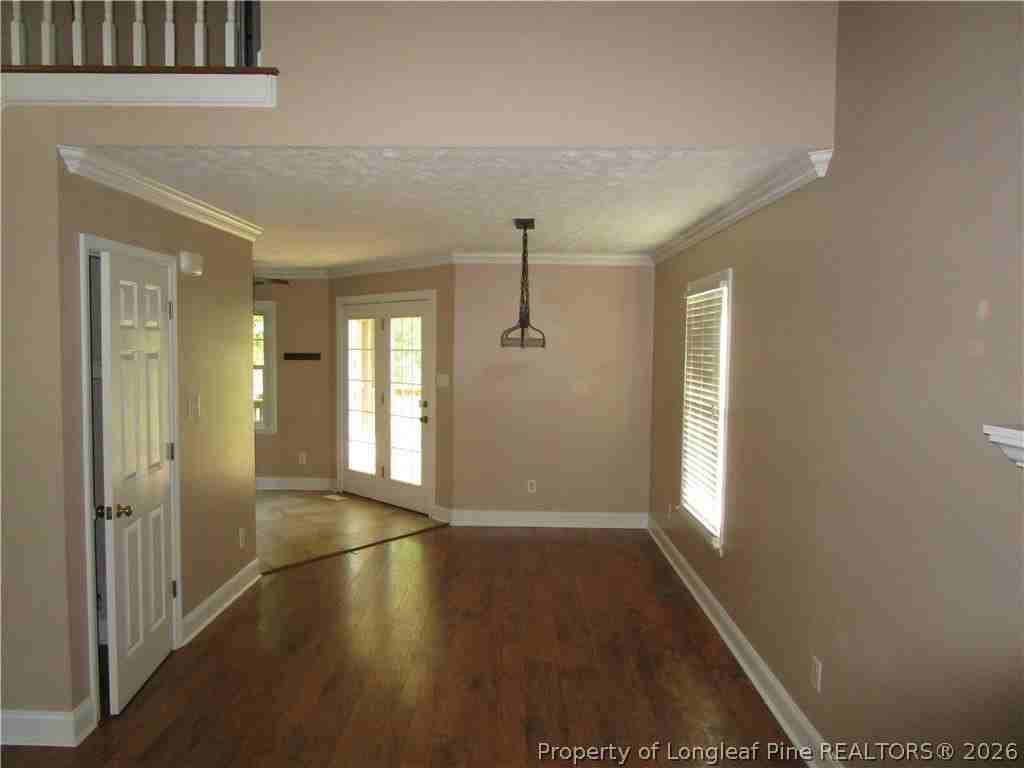 7256 Goldsboro Rd - Photo 6 of 35