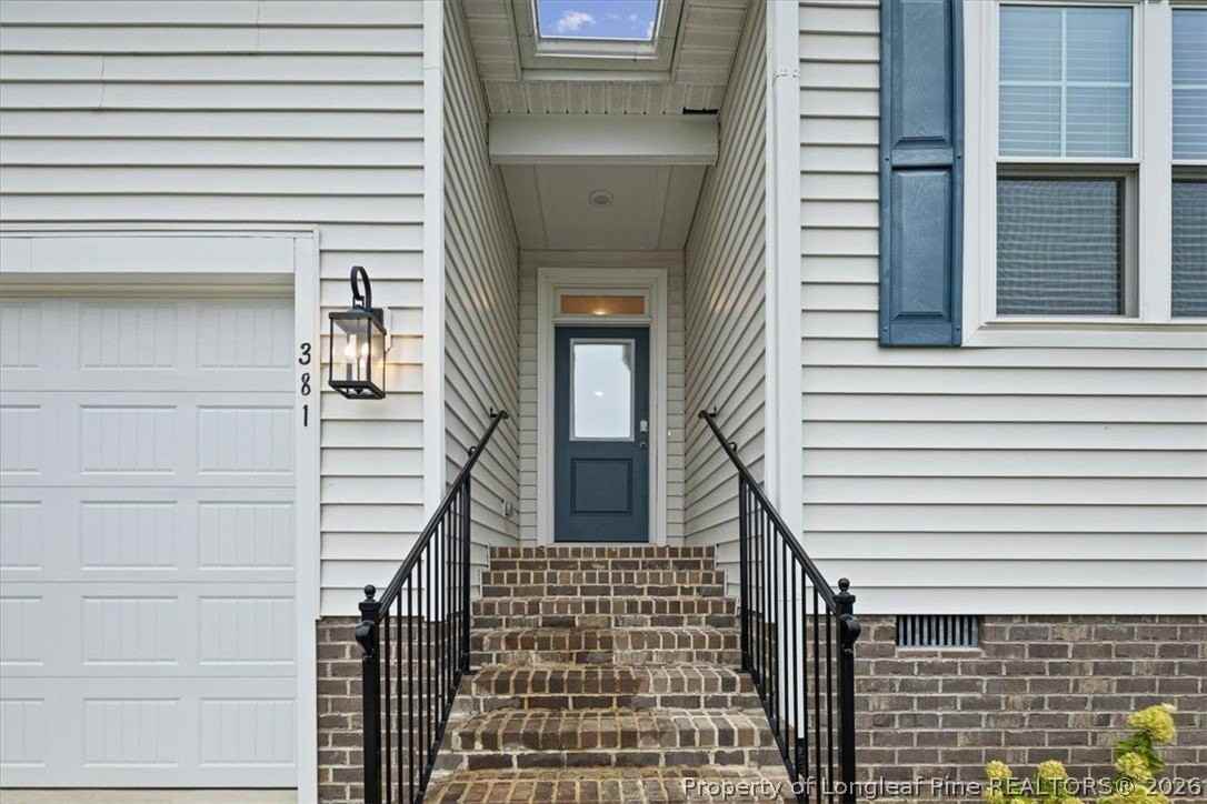 381 Countryside Dr - Photo 2 of 25