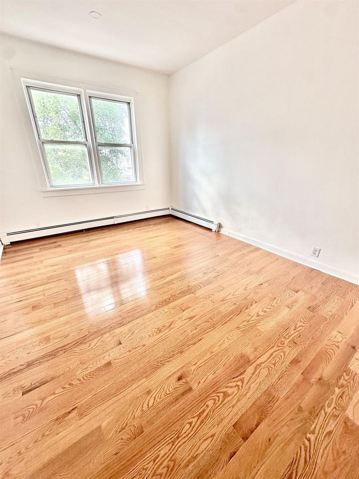 418 Central Ave #2 - Photo 5 of 17