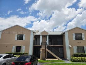 1017 Washington Cir #1017D - Photo 1 of 1