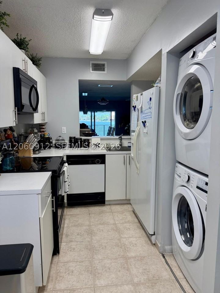 12556 Nw 11th Ln #1711 - Photo 6 of 20