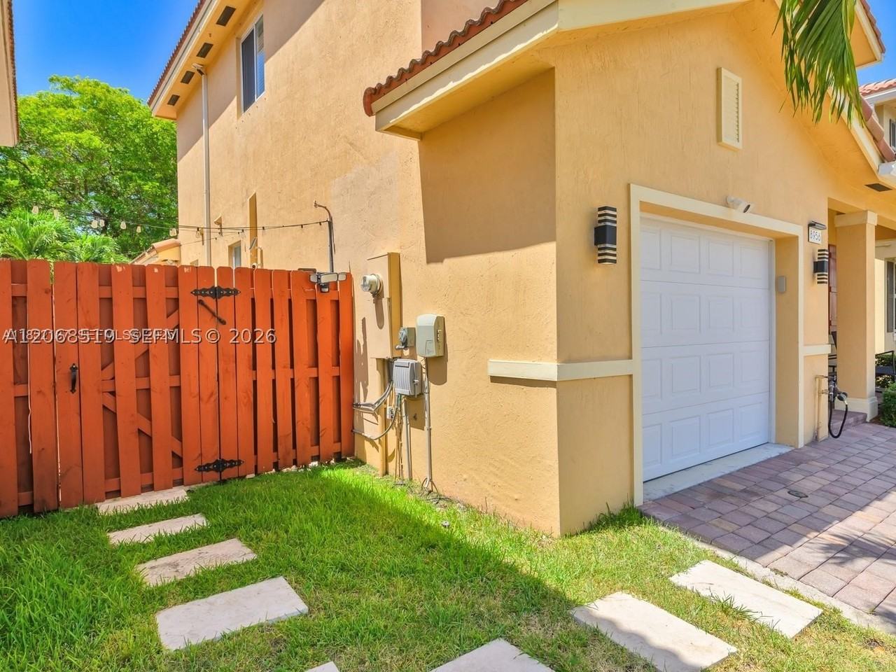 8956 Sw 215th Ln #0 - Photo 7 of 42