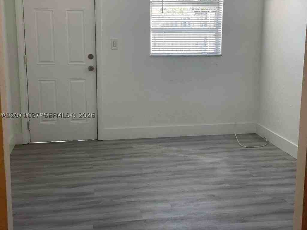 170 ter 10035 #B - Photo 2 of 19