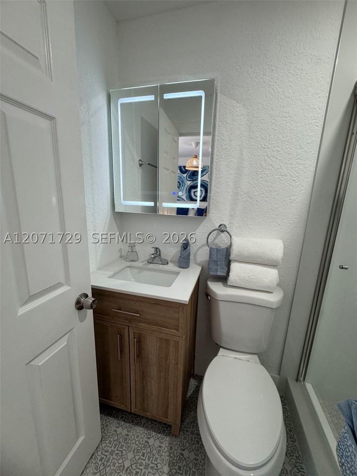 9635 Sw 16th St - Photo 4 of 9