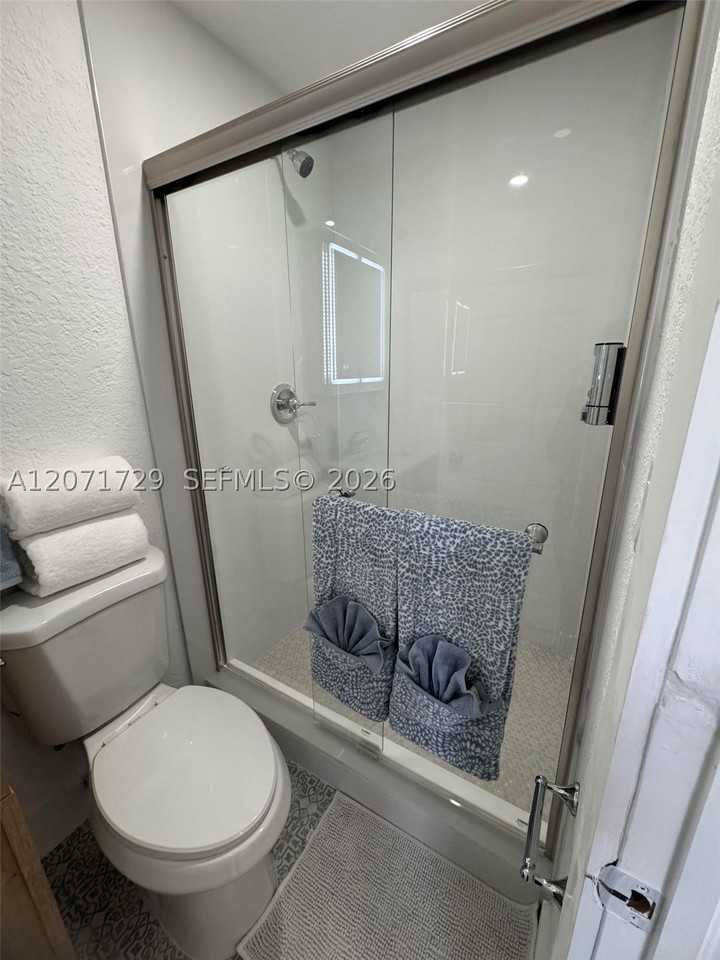 9635 Sw 16th St - Photo 6 of 9