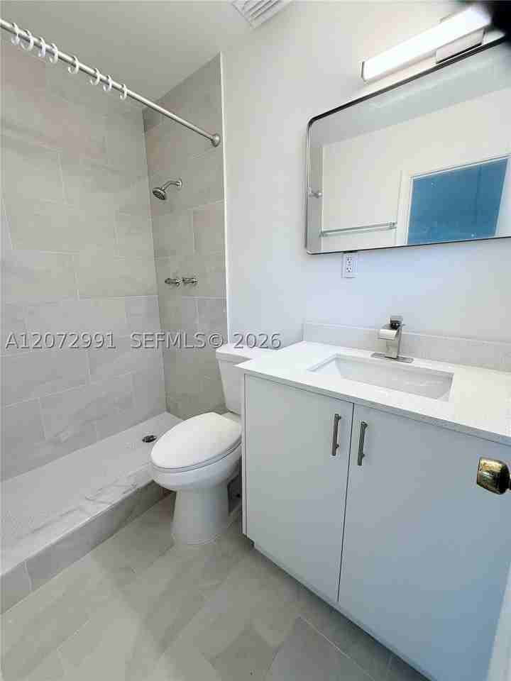 7653 Nw 74th Ave #7653 - Photo 6 of 15