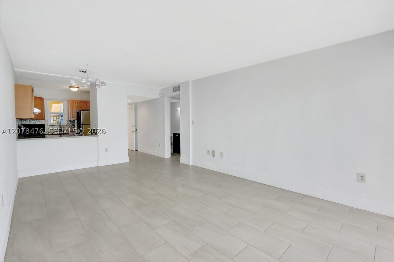 600 Ne 25th St - Photo 6 of 18