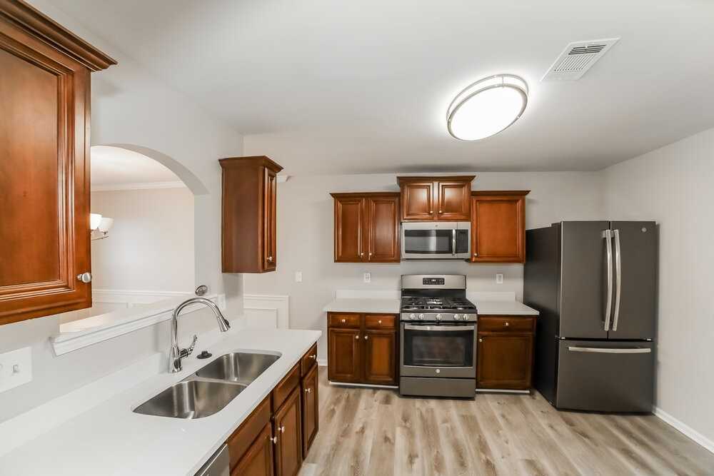 101 Emporia Loop - Photo 7 of 17