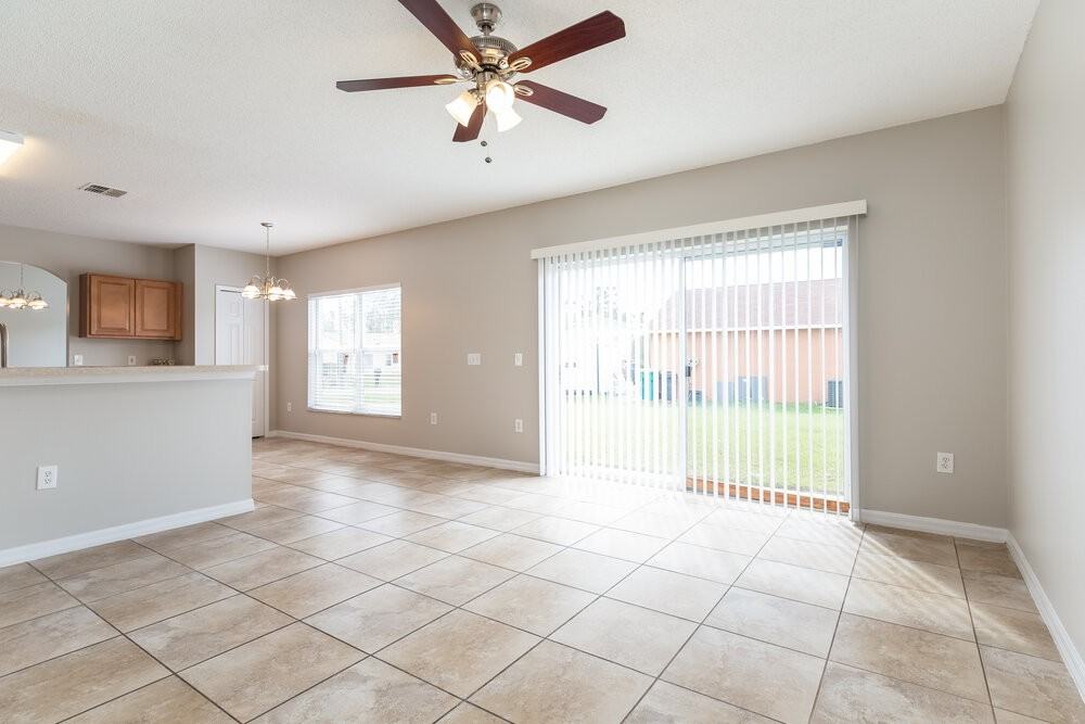 920 Cambridge Ct - Photo 3 of 14