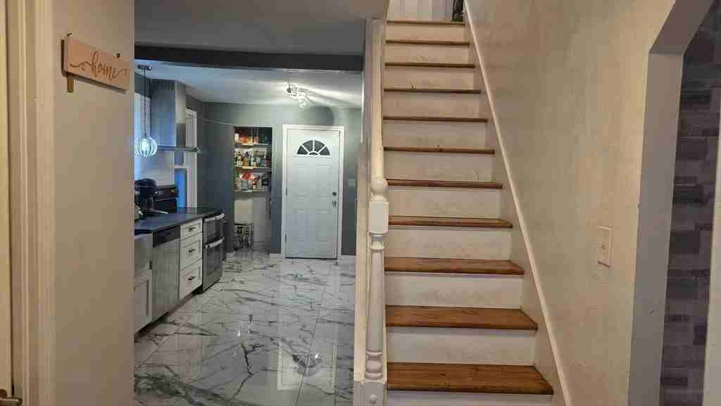 248 Belmont St - Photo 4 of 6