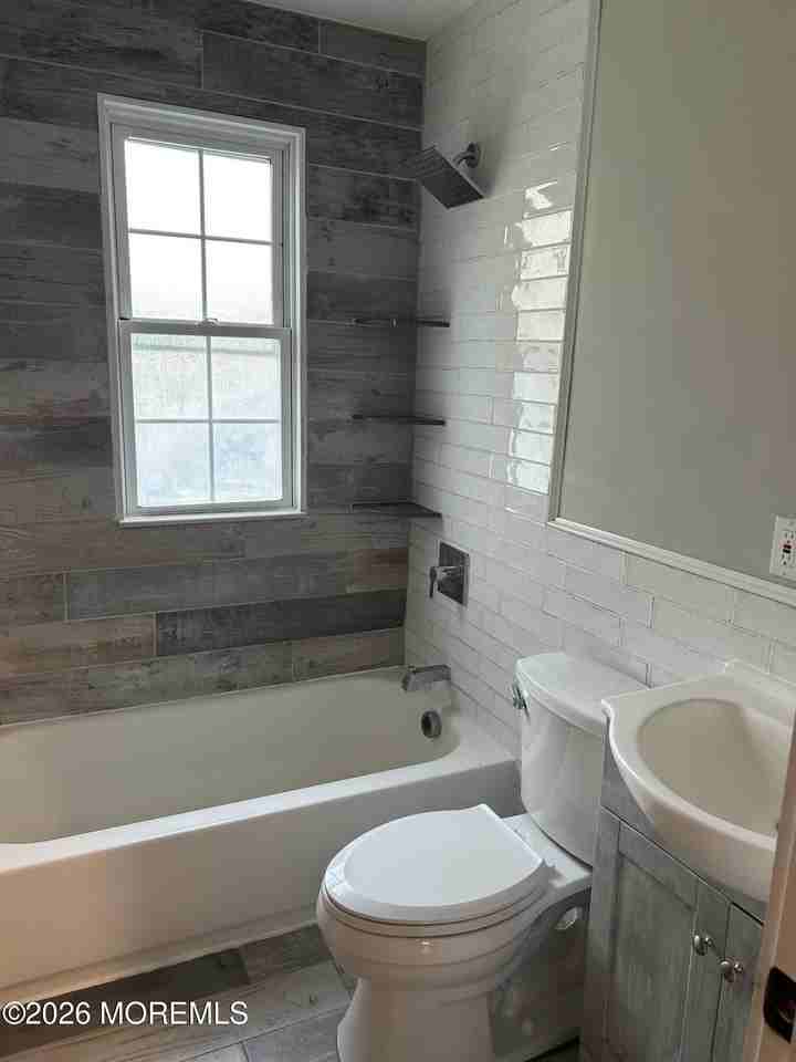 415 E 3rd Ave - Photo 6 of 9