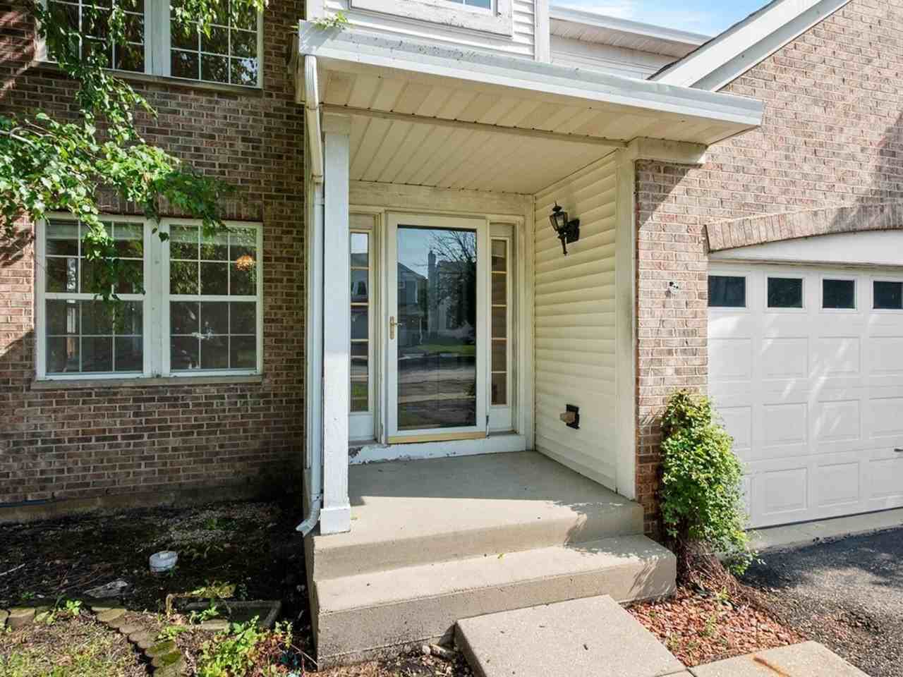 2607 Flagstone Cir - Photo 4 of 36