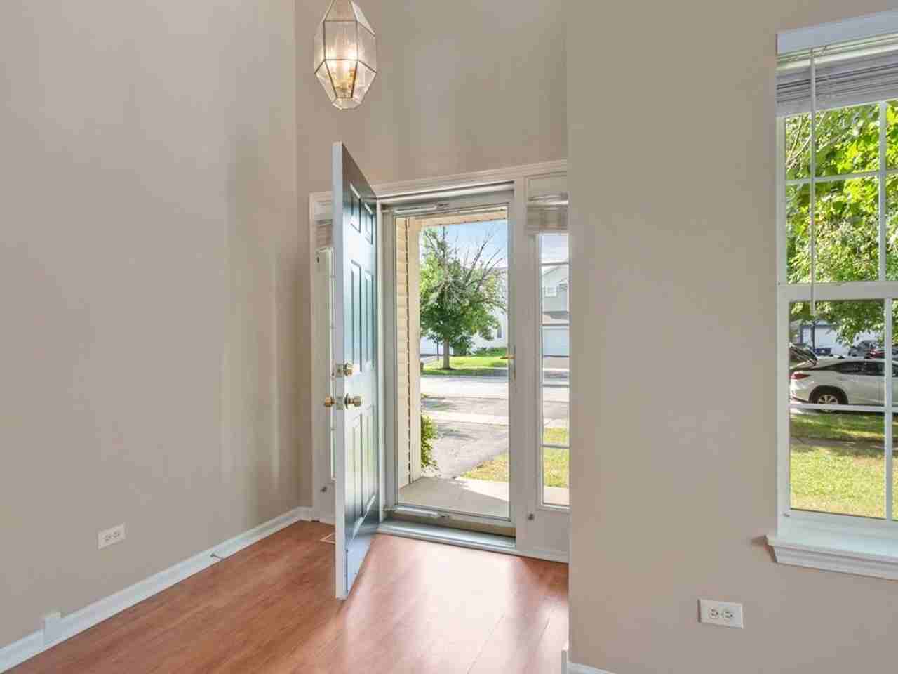 2607 Flagstone Cir - Photo 5 of 36