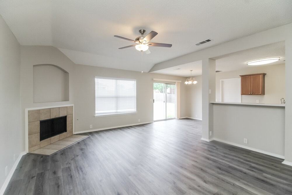 823 Sage Meadow Dr - Photo 4 of 16